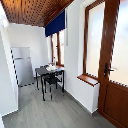 Damian Confort Zone Apartment